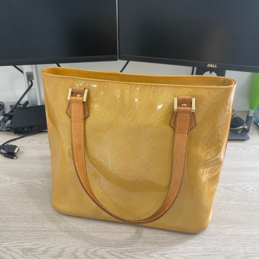 Louis Vuitton Monogram Vernis Houston